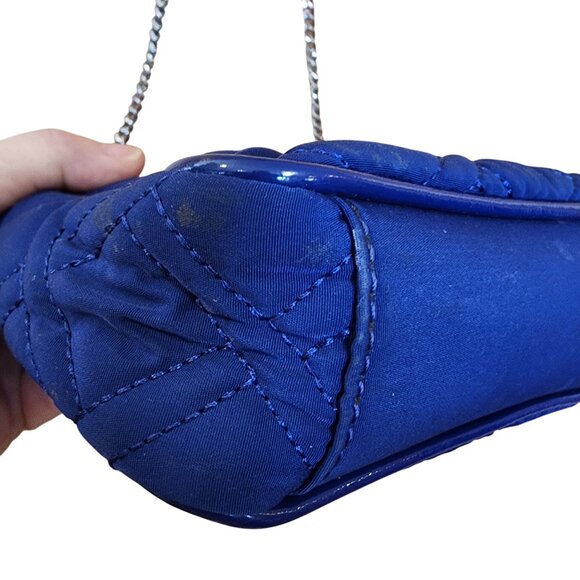 Vera Bradley Blue Quilted Crossbody Bag With Chain Strap & Patterned Lining - Picture 4 of 6